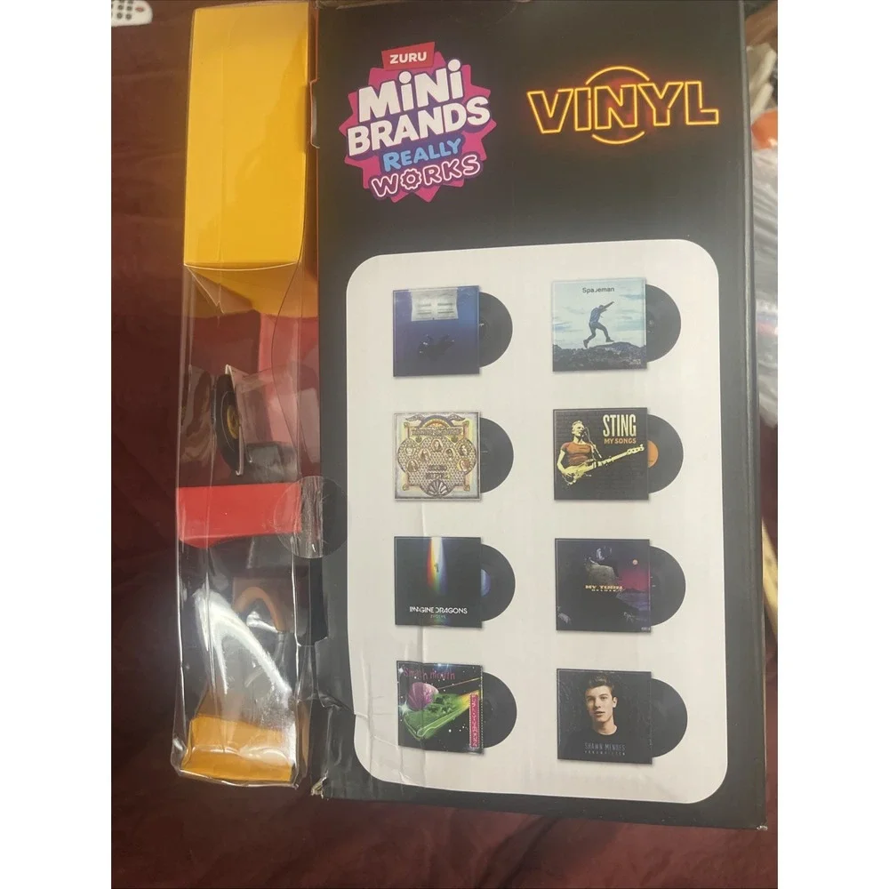 ZURU Mini Brands Vinyl 24 Mystery Balls + READ Retail Display Box At Target Only